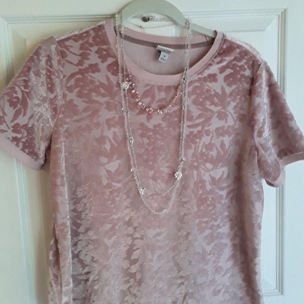 Mauve Textured Burnout Blouse Sz  M NEW!